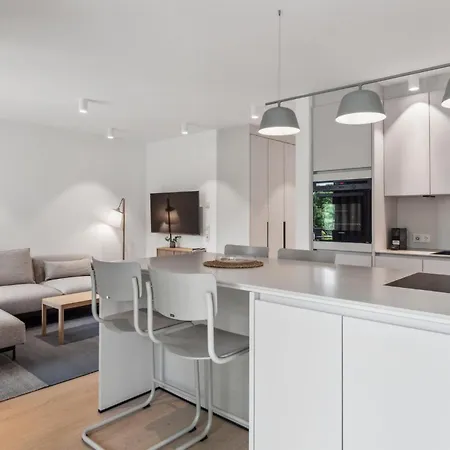 Prachtig Met 1 Slaapkamer *