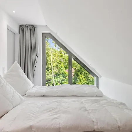 Prachtig Met 1 Slaapkamer Appartement