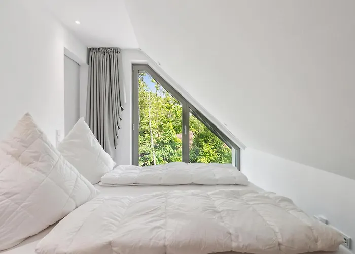 1 Bedroom Stunning In Tossens Apartman